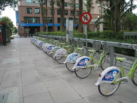 YouBikeでもラッピング広告がされています(画像はWikipediaより)