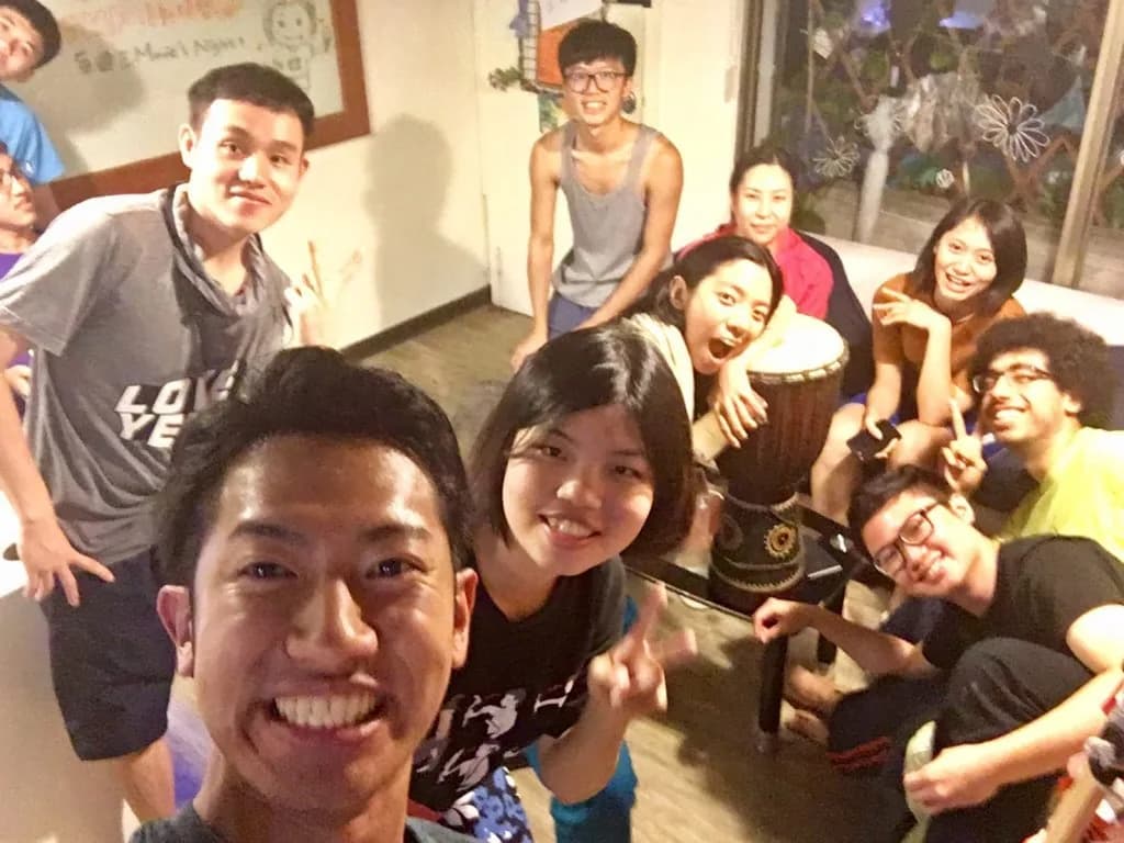 シェアメイトの1人の誕生日にみんなでお祝いした時の写真