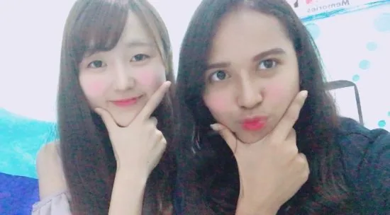 フィリピンへ語学留学に行った時の先生との写真です!