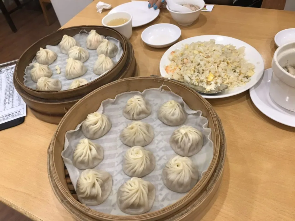 台湾にきて初めて食べた小籠包!やっぱり美味しい!