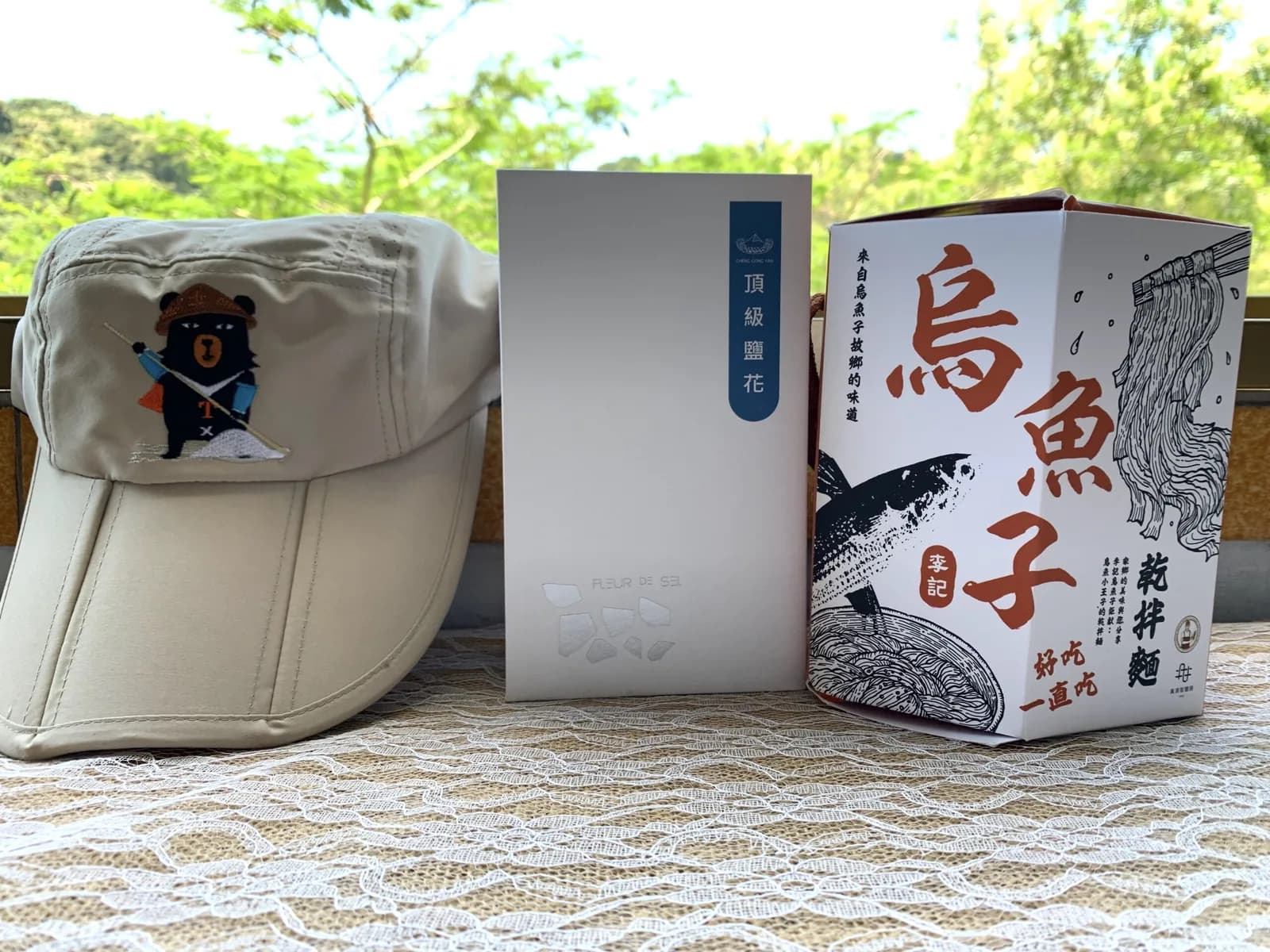 頂いたお土産。このお塩めちゃくちゃ美味しいです。
