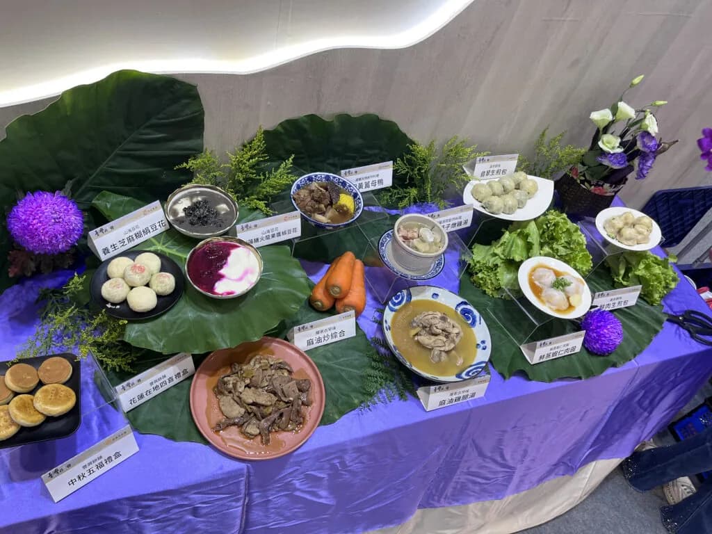 台灣好食館に出店した各店の料理サンプル展示